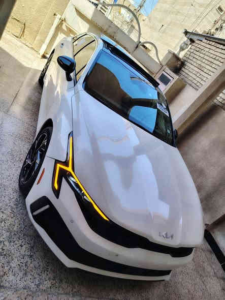 K5. موديل 2025  رقم بغداد جيتي لاين
وارد امريكي ( فول موصفات) حادثها بنيد تبديل و صبغ وصور الحادث مرفقه ( ماشيه  16  ميل) داخل احمر
ما بيها نقص اني مستوردها ومصلحها على ايدي شغل درجه اولى السياره جديده( محرك 2500 اقتصادي ونشاط) 
السعر  خابرني وبخدمتك بيع فقط بدون مراوس
المكان بغداد الكراخ حي العامل ( *********** )
