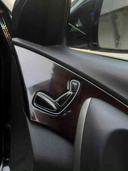 السلام عليكم اقرا المنشور قبل لا تتصل                        
ازيرا 2014. فول مواصفات 

سياره خليجي بدون ضرر بيها شبر توحيد لون  عل  بنيد  اضافه مكانات بارد فقط  بسيط كلش 

كير محرك شرط  مامفتوح ولا مبدل بيها شي 

سياره نظيفه مال بيت  سياره رقم دهوك مسطره دولي 

محرك 6 سلندر 3000 المرغوب كوبون موجود 

وبالعافيه عل ياخذها سياره كامله وجاهزه 

السعر 143.  للاتصال ***********

                    ***********
