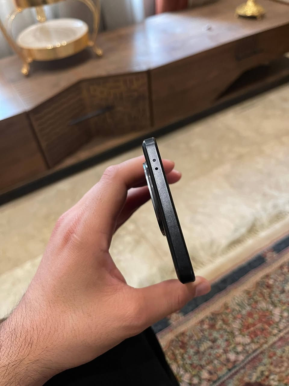 السلام عليكم 
iqoo z9 turbo نسخة بطاريه اعلى
ذاكره 256 
رام 12+12 
معالج سناب دراكون 8s gen 3 
بطاريه 100٪
دبل سيم كارت ببجي 120 فريم 
نظافته مثل ماموضح بالصور الشاشه بيها شخط خفيف مامبين نهائياً بدون ملحقات السعر 325 وبي مجال قليل مكاني بغداد شارع فلسطين


**إذا كنت صاحب هذا الإعلان وتريد حذفه لأي سبب، رجاءا أرسل رسالة إلى الدعم الفني**