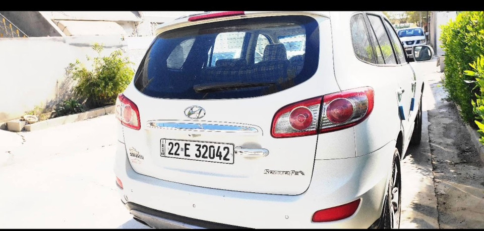 سنتافي 2012فول  السنويه والهزه 2031کله جدید مانقصە برغي الشراي يتصل $136.  *********** والسونار موجود بدون لغد
