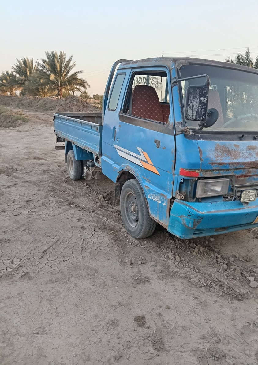 سلام عليكم سياره البيع موديل 93 مكفوله كفاله عامه السعر 40 ورقه او بيه مجال العنوان بابل اجبله زبيدي ستفسار اكثر على رقم ***********
