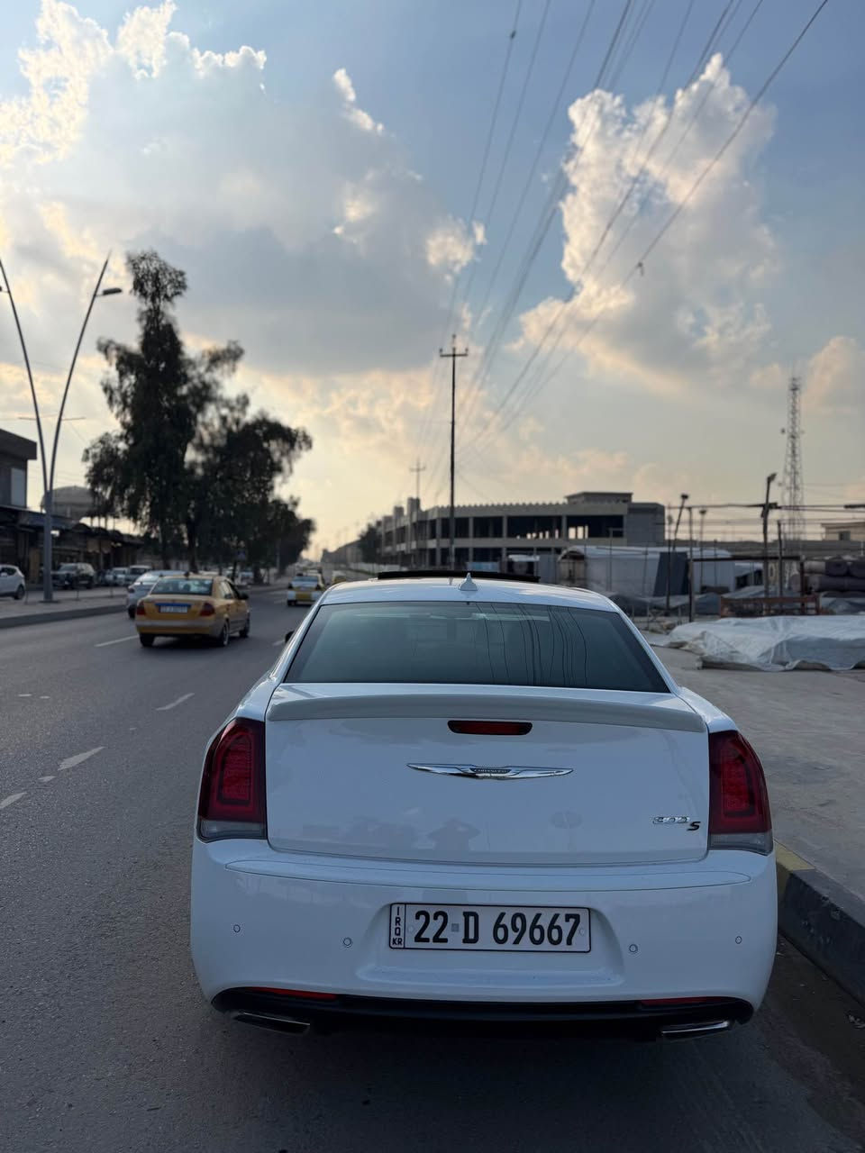 سيارة اوباما موديل٢٠١٨
كندي بدون ضرر تعديل bdr بالباب فقط 
فول مواصفات 
دبل لحية
ستيرن كهرباء
كشن تدفئة وتبريد
برده خلفية
كشنات خلفية تدفئة
كشن خزن
رادارت جانبية
هيتر مري
بانوراما
وباقي المواصفات معروفة
السعر٢٨٥وبي مجال
***********
واتساب موجود موصل, نينوى
