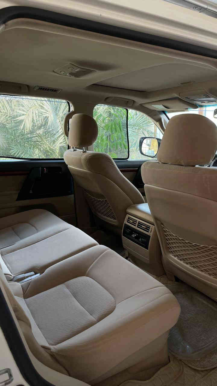 لاندكروز جكسارة 2015
بريم اصل معروفة مواصفاتة
ستة سلندر مكفولة عدا بارد قليل والدعامية الامامية مبدلة
طخم تاير دلوب جديد

السعر415ورقة 

رقمها بصرة السيارة جديدة مال جناي على ايدي مرتبهة السيارة باسمي شرط المداورة 

رقم الهاتف ***********
