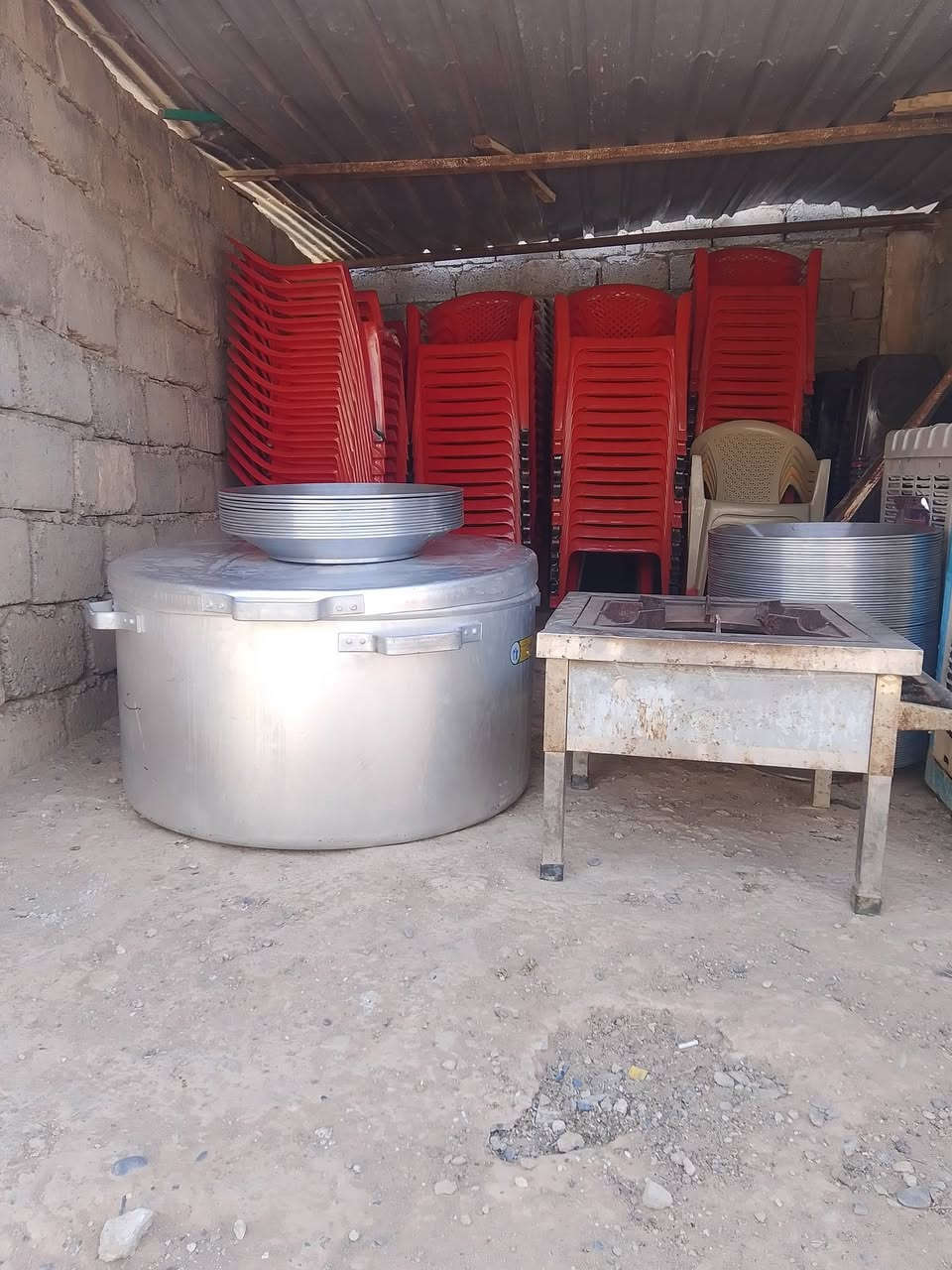 يوجد اجار كراسي جدر صياني 
***********
