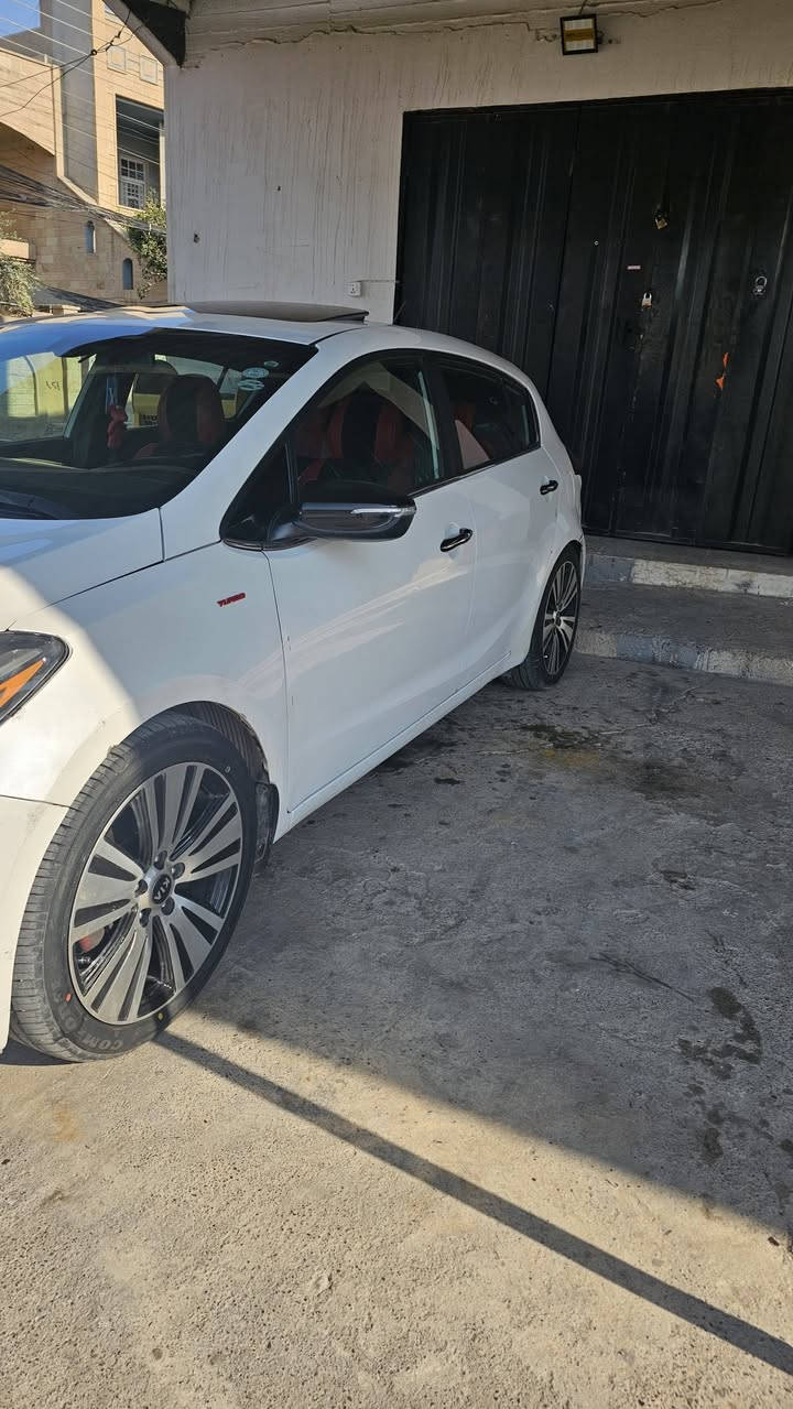 السلام عليكم
للبيع او مراوس 
كيا فورتي هاج باك 
موديل 2017
ضرر السياره بوند + نص جاملغ خلفي و نص باب
ماشيه 151 الف كيلو متر 
مواصفات( فول الفول )
بصمه تشغيل 
بصمه ابواب 
سلايت 
كشنات جلد 
كشنات كهرب 
كشنات خزن 
كشنات الاماميه تدفئه و تبريد 
كشنات الخلفيه تدفئه فقط
ستيرن تدفئه 
شفتات بالسترين 
رادار امامي
رادار جانبي 
نقطه عمياء 
تنبيه الخروج عن المسار 
تبريد منفصل يمين و يسار 
تبريد قطعتين امامي و خلفي 
لايت زينون 
بك لايت لد 
دبل كزوز 
مري شفط +اشاره بالمري 
ترحيب بالبواب 
ويل 18 
ثلاث انضمه قياده 
(ايكو _نورمال _سبورت )
شاشه +كاميرا  دواره
مانع انزلاق 
تتقرب من السياره تنفتح المري + اناره 
تشغل السياره الكشن يطلع لي كدام 
اطفي السياره الكشن يرجع لي الخلف 
كير و مكينه و طخم و كهربائيات شرط 
مكينه 16تيربو 
طخم تايرات جديد 
رقم اربيل الجديد 
وبيها كابون
شرط الوكاله و التحويل 
و عليها غرامات تنقطع من السعر 
السعر 115 و بيها مجال كلش بسيط 
*********** 
***********
