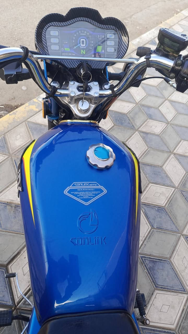 ياالله
الاستفسار/*********** 
***********
السعررر ::: 850 بيه مجاال 
التااايكرر ال 25  الأصلي سولنكک باب 1
4 كيررر   دشبووول لمس يعرض فديو بلوتوث 
 
لوون مميز دولار 🟦 ازرق جوويتي كفالة دراجه جيسس 
استعمال قليل وكاااالة نظافة 99%
مكان المعرض///الصويرة ع السبيس قرب تقاطع حي الزهور
