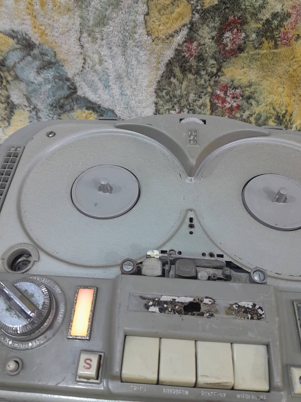 مشغل تيب اكاي شغال يحتاج فقط قايش الماني اصلي 
السعر ٤٠


**إذا كنت صاحب هذا الإعلان وتريد حذفه لأي سبب، رجاءا أرسل رسالة إلى الدعم الفني**