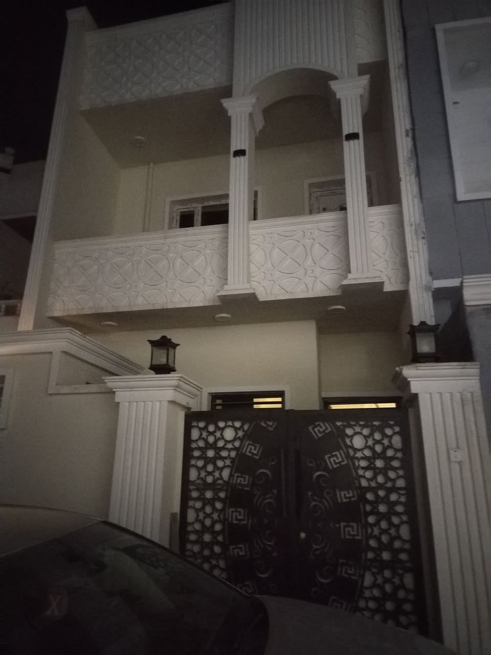 دار للأيجار مساحته 100 م ب 300 الف جديد العنوان التوحيد قرب شارع 60 والمدارس
 للاستفسار الاتصال على الرقم
 ***********
