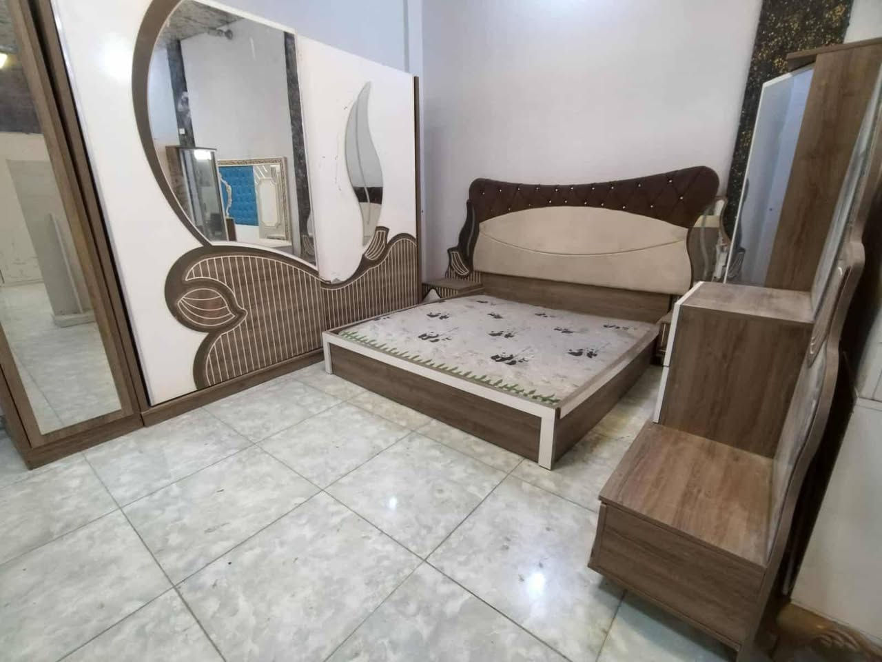 غرفه نوم تركي ٩ قطعه جديد مامستخدمه اخر قطعه المعروضة بالمعرض
٤٥٠ الف
#اشاره


**إذا كنت صاحب هذا الإعلان وتريد حذفه لأي سبب، رجاءا أرسل رسالة إلى الدعم الفني**