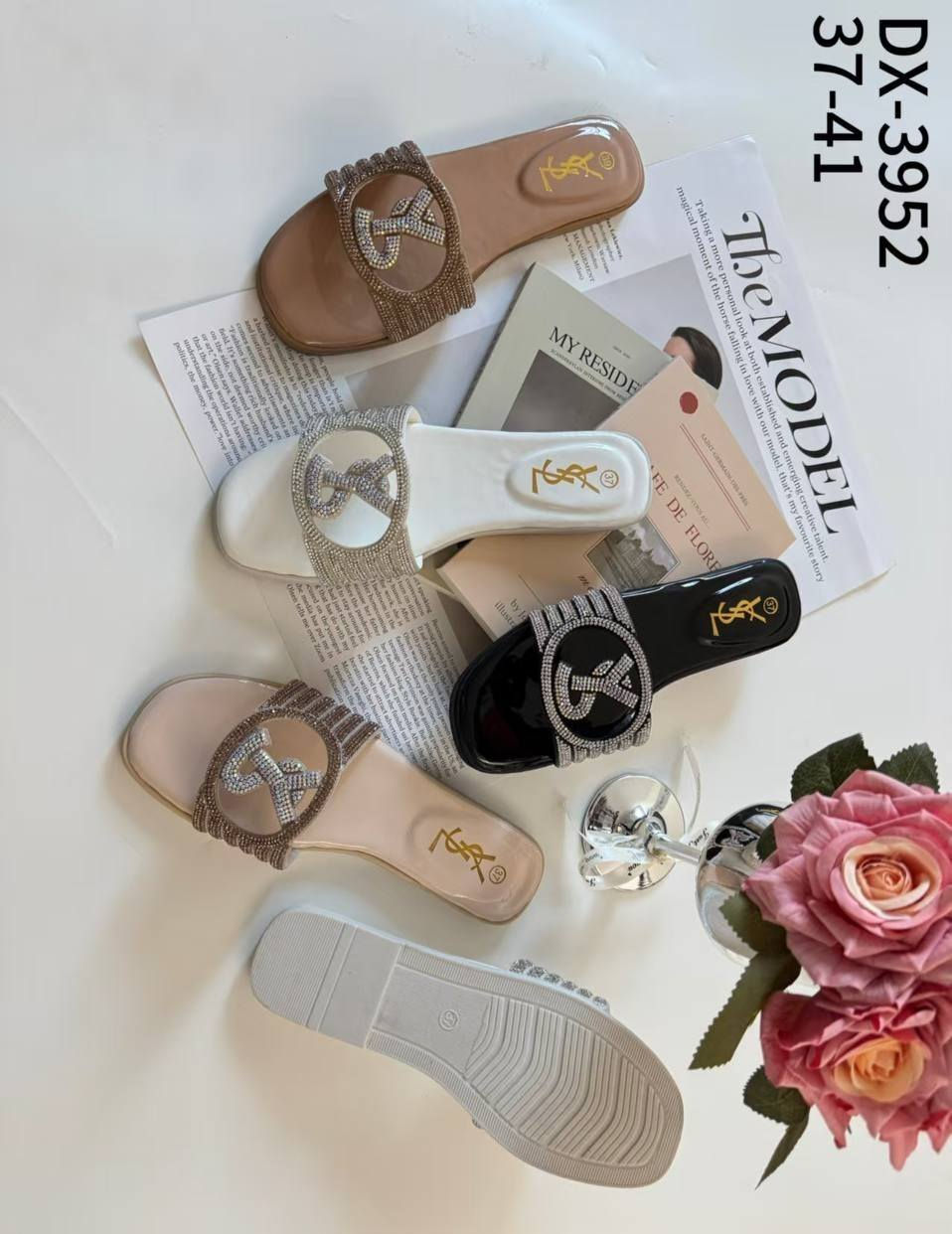 يسعد صباحكم بالخير زبائنا الكرام ورمضان مبارك عليكم 
كل ماهو جديد ومميز تجدونه لدى احذيه وحقائب علاء 
انواع السلبرات الفلات موديلات واحد احلى من الثاني
للحجز مراسله البيج او واتساب ***********
توجد خدمه توصيل داخل القضاء وجميع محافظات العراق 
السعر 10 فقط
