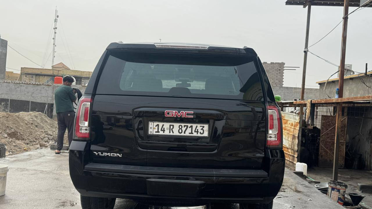 للبيع 
جي إم سي يوكن 2017 خليجي SLE كفاله 
ماشيه ١٢٠ ألف رقم بصره باسم المالك تحويل مباشر 
سياره جديده  العنوان بصره السعر 360 وبيها مجال
***********
