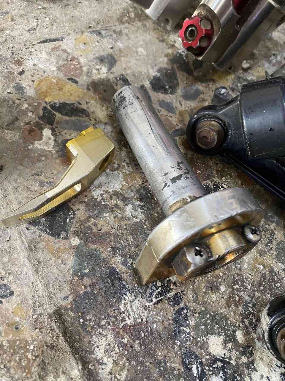 سلام عليكم شبابنه تزويد عام سكنس ثعلب جبلي كلشي موجود ماكس فلاوين صدر دبلات صالنصات خير من الله كفر فحل بس تعبان شويه عضمه فراك قطره كلشي موجود وتصليح كافه دراجات مكينه ثعلب كامله للبيع فشك ماكس فشك سكنس روله كلشي موجود مكاني بغداد شعب ***********
