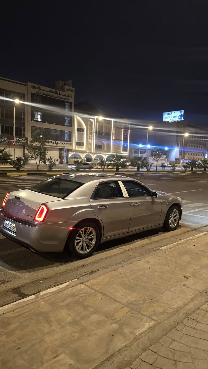 اوباما مديل 16 اصل تقرير غرق رقم بصره تحويل ماشيه 140 مكفوله ضربه وصبغ السياره حلوه وجاهزه بيها ملاحضات كلش بصيطه السعر 210 مكاني البصره 
*********** 
***********
