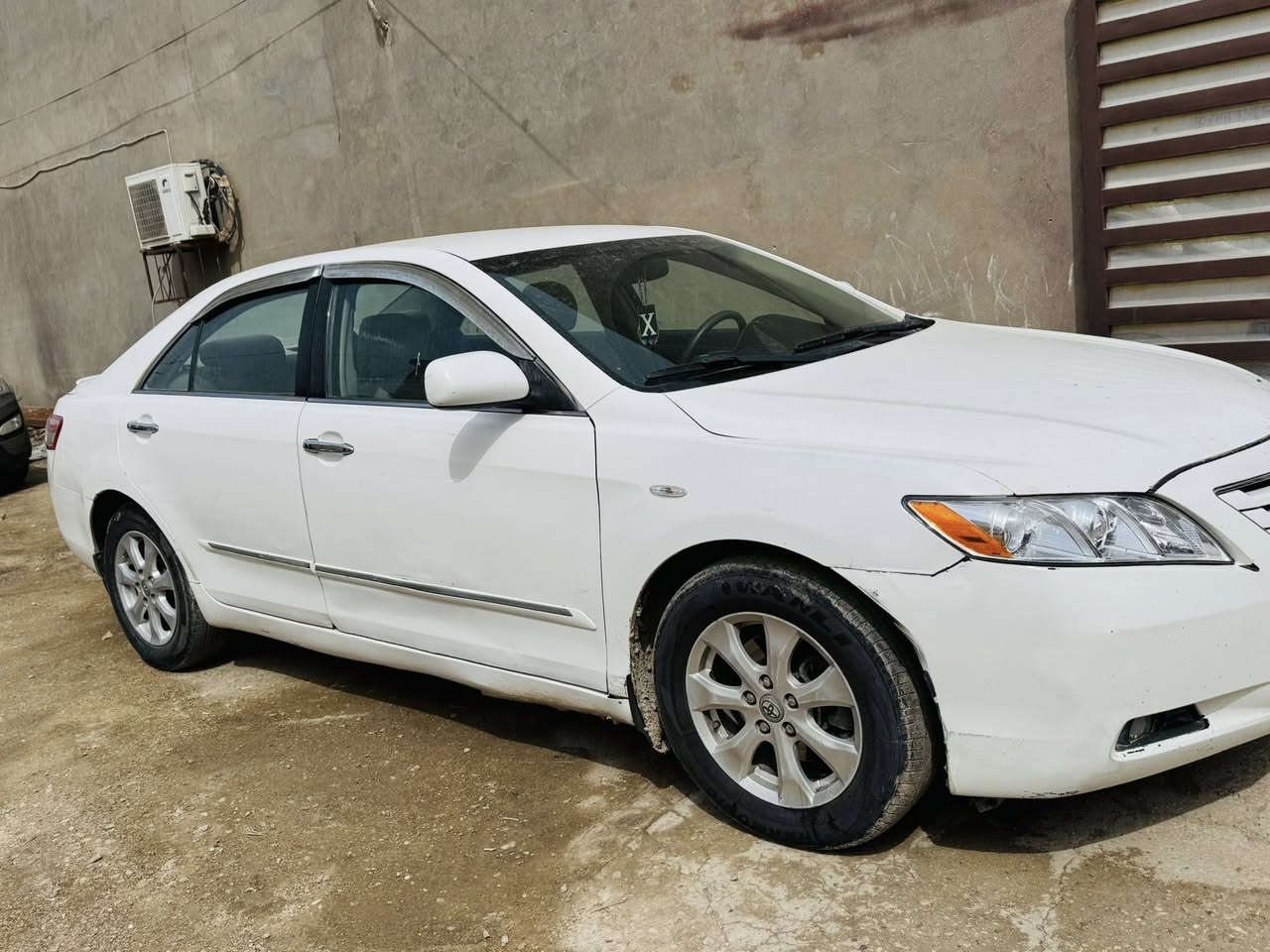كامري 2007 خليجي للبيع او المرواس حسب القناعة
رقم بابل غرامات مصفره 
سنويه نهاية 2027 سياره بأسمي تحويل شوكت ميعجبك 
السيارة نص فول فئة SE اللون ابيض 
محرك VVT-i 
كامره خلفية وشاشه 
تبريد وتدفئة امامي وخلفي 
تخم تايرات جدد 
حداديه جديده وكهربائيات كلهة شغاله 
السياره بيهة صبغ بالچاملغ الخلفي جهة السايق 
والباب الصدر بي بارد شويه فقط
الدعاميات مصبوغات للجماليه 

السعر ($98) ورقه وبيهة مجال بسيط حگ الجية فقط 

العنوان الديوانية قضاء الشاميه 
للتواصل.   ***********
