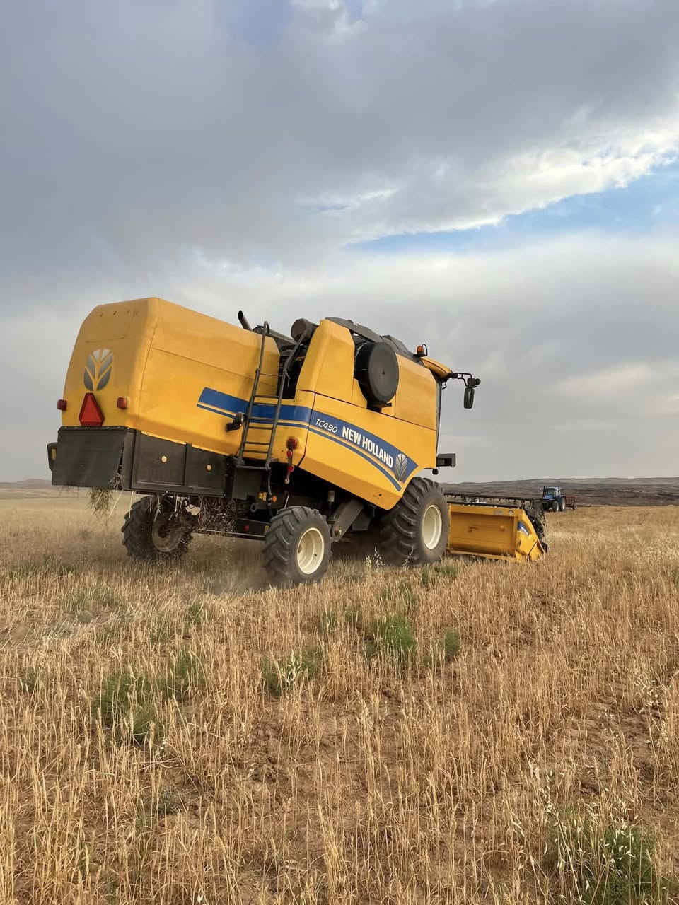 بۆفرۆشتن
دەراسە دۆلفین 
مۆدیل 2015
فولمواسەفات بەس لحابنیە
تەبلا 15
4بەلەمە
شوێن زرارەتی
رەقەمی خاوەنی حەرەبی كوردی
***********
