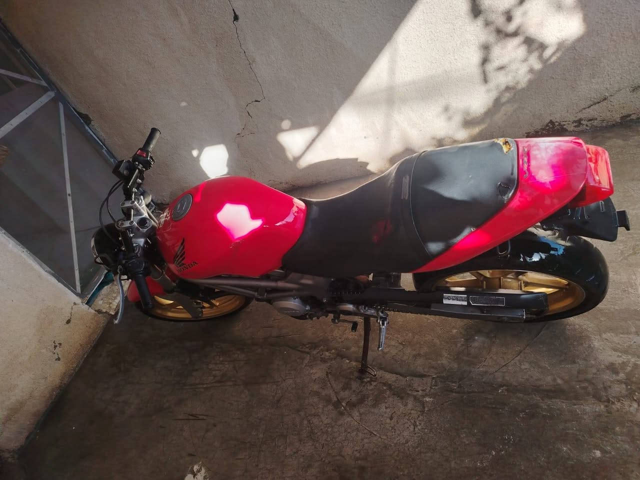 سلام عليكم دراجه مال حاويه مكفوله كفاله عامه
مكاني بغداد السيديه 
السعر1400 
للتواصل***********
