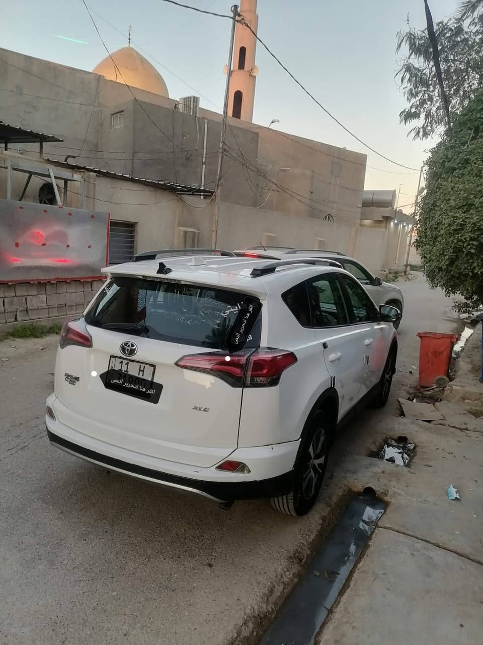 سلام عليكم راف 4مديل 2017 وراد مريكي  فول موصفات سونار مرفق بل منشور ماشيه 121 مكان ديالى بعقوبه بيع مستعجل سعر160  وبيه مجال***********
