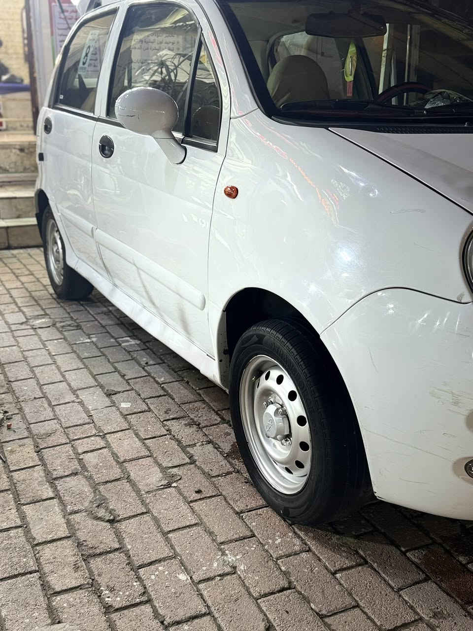 كيو كيو  QQ     موديل 2013
كاملة مناقصة اي شي حدادية جديده كير محرك ومنظومة كله جديده تدفئه تبريد ثلج تخم تايرات جدد كهربائيات شغاله كله شادله داش كام وسنوية لل 2030 وباسمي 
السعر 36 مجال قليل 
للاستفسار / ***********
مكان بغداد
