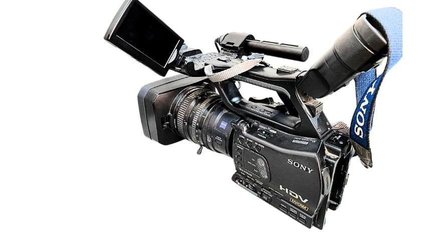 SONY HDV
بۆفرۆشتن

نرخی تەنها ٣٠٠هەزار لەگەڵ مایکی وایەر

بیع
سعر فقط ٣٠٠ الف مع مایک کیبل

کاسیەت📼


**إذا كنت صاحب هذا الإعلان وتريد حذفه لأي سبب، رجاءا أرسل رسالة إلى الدعم الفني**