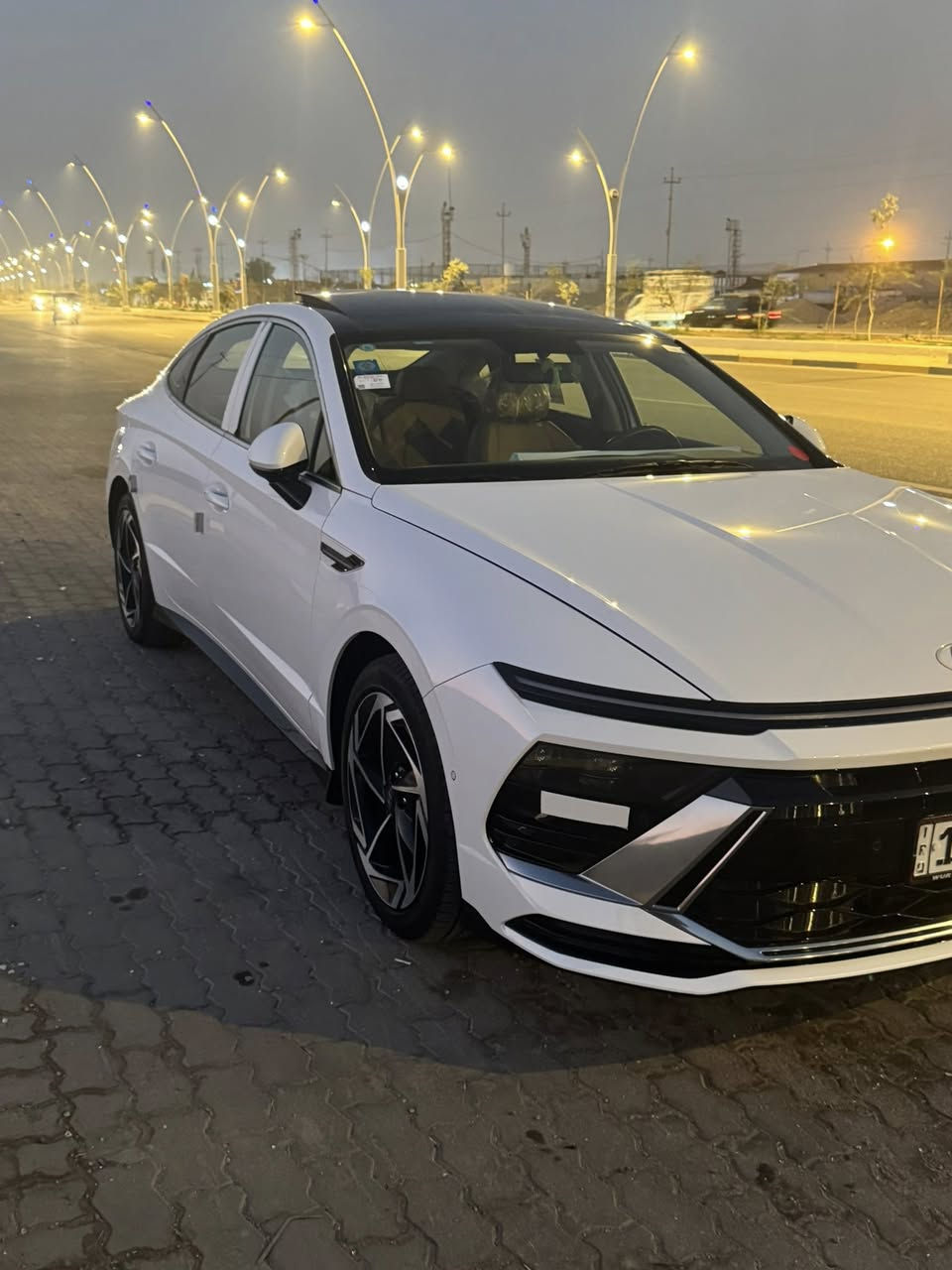 السلام عليكم سوناتا خليجي 2025 ماشيه 23  مكينه 2500. رقم بصره حره  بيه صبغ بلصندوك 

عنوان البصره 
*********** 
240.  السعر
