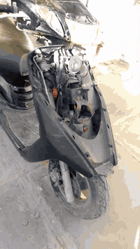 دراجه اكزز تريست مجفت ومسحوك مكينته عطل نارية البلك.ابيع عاطلة كوم حديد.بغداد قرب  جزيرة بغداد.كميرة.***********.السعر.200.قفل
