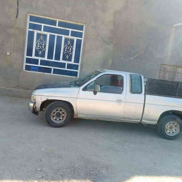 نسيان ٩٣ رقم مثنى سنويه نافذه ابيع صافيه
محرك ونجي او تماتيك بيها عيب شرعي لحيم بالشاصي ومرات قليله بك يأخر مراوس او بيع
 ٢٥ ورقه وبيه مجال ***********
