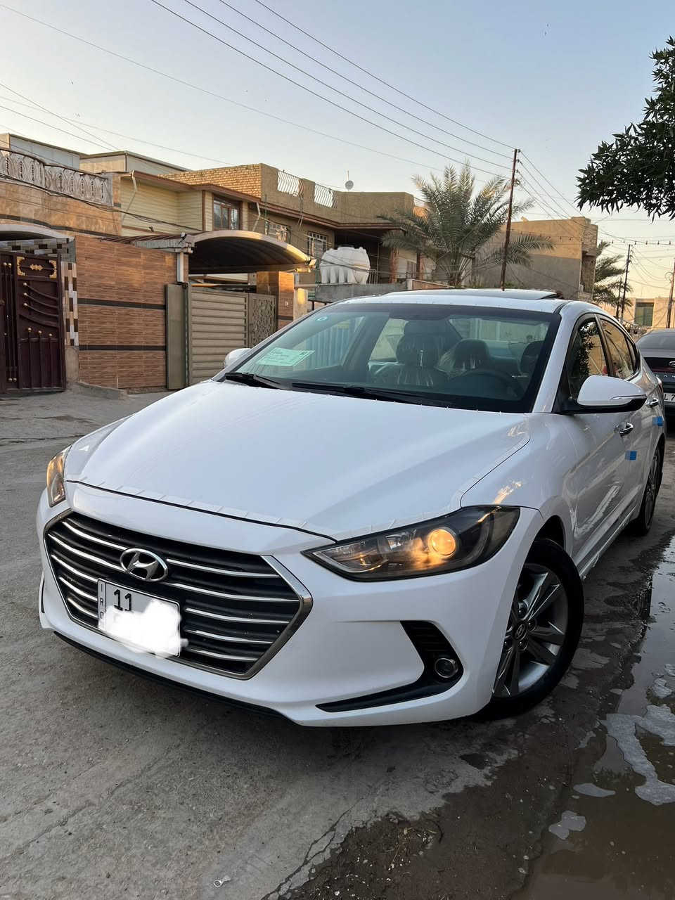 السلام عليكم
النترا 2017 خليجي مال شركه العامه سيارة  بوضع الشركه جديده  مكفوله من الصبغ والبارد والشخوط سياره جديده بمعنه الكلمه ماشيه 37 حقيقي وعل فحص سياره وضع الشركه سبير والعده مانزلات فابلون الشركه بعده بيهه سويج لاخ بعده مامستعمله لزكات شركه ونايلون شركه بعده بيهه سياره جديده مكينه وكير وضع الشركه برغي مامفتوح بيهن سياره وضع شركه 
صدر امامي وخلفي وضع شركه تراي زيرو جديده مواصفات
فتحه طكتين 
تحكم ستيرن جهتين 
محرك 2000 دوش المرغوب 
داخل صاج 
ستيرن صاج 
تبريد قطعتين 
3 انضمام قياده 
عادي وسبورت 
ونورمان 
خمسه ويل كب 17 
شاشه 
وكامره خلفي 
بكلايت ايل ايدي 
مري شفط 
ويه السويج 
ايكو اقتصاد بانزين 
وباقي مواصفات النترا معروفه رقم بغداد دولي جديد بسمي
هزه وسنويه جديده اتصال *********** مكاني بغداد
