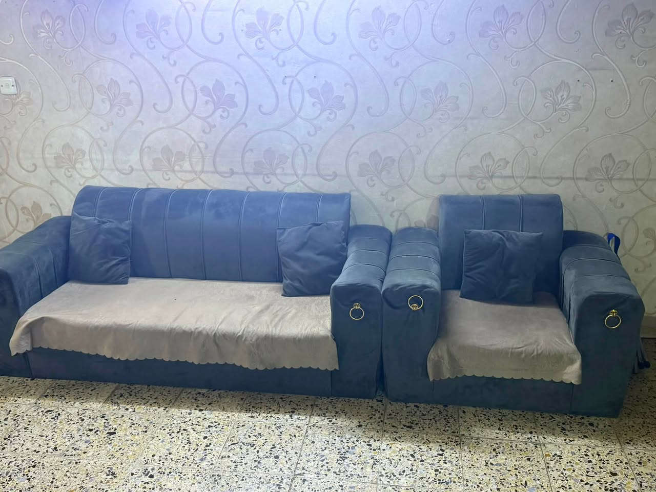 السلام عليكم
تخم للبيع مقعد 10

بغداد الشالجية  

سعر 300الف


**إذا كنت صاحب هذا الإعلان وتريد حذفه لأي سبب، رجاءا أرسل رسالة إلى الدعم الفني**