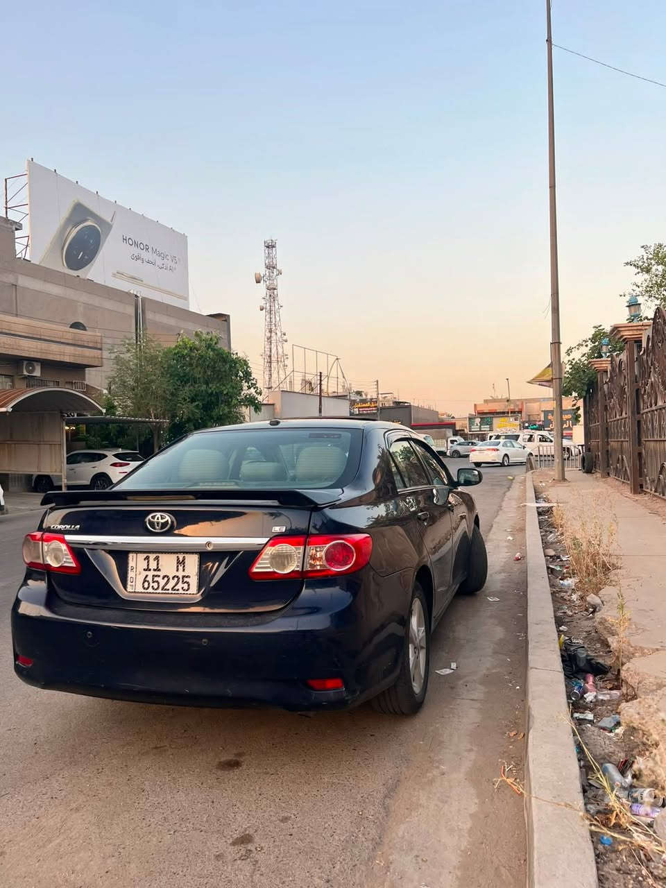 السلام عليكم
كورلا امريكي 2013 
اللون حبري 

بيها بنيد مبدل نفس اللون اصلي بدون صبغ 
وبيها كلير بلجاملغات الخلفيه 
السيارة فول مواصفات فتحه سقف كشن كهرباء 
شفتات ستيرن لوحه التبريد بيانو محرك 1800 
الصدر نظيف السياره ناعمه جداً 
السعر 115 بيها مجال بسيط 
الموقع بغداد حي القاهره 

للتفاهم خاص


**إذا كنت صاحب هذا الإعلان وتريد حذفه لأي سبب، رجاءا أرسل رسالة إلى الدعم الفني**