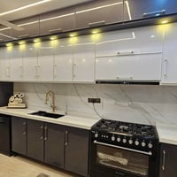مطبخ ألمنيوم • خامات تركية • تصميم حسب الطلب
