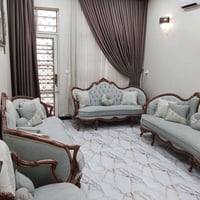 _ من رخصة الادمن المحترم عندي تخم مصري درجة أولى عشر مقاعد متوسط الحجم...