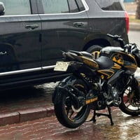 بسم الله الرحمن الرحيم 🚨 للبيع دراجة بولسر NS200 🚨  دراجة نظيفة ومرتبة...