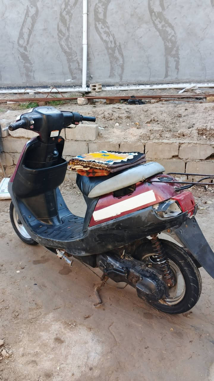 سلام عليكم دراجه بطه للبيع دراجه حلوه ومرتبه شلعه ومعدل ومكينه مكفوله تخم تايرات كفرات مختمه لاصليه دراجه حلوه ومامتعوبه كهربائيات شغاله يرادله ترتيب سلف شغال سعره 300 وبيه مجال لشراي يجي خاص او اتصال ***********
