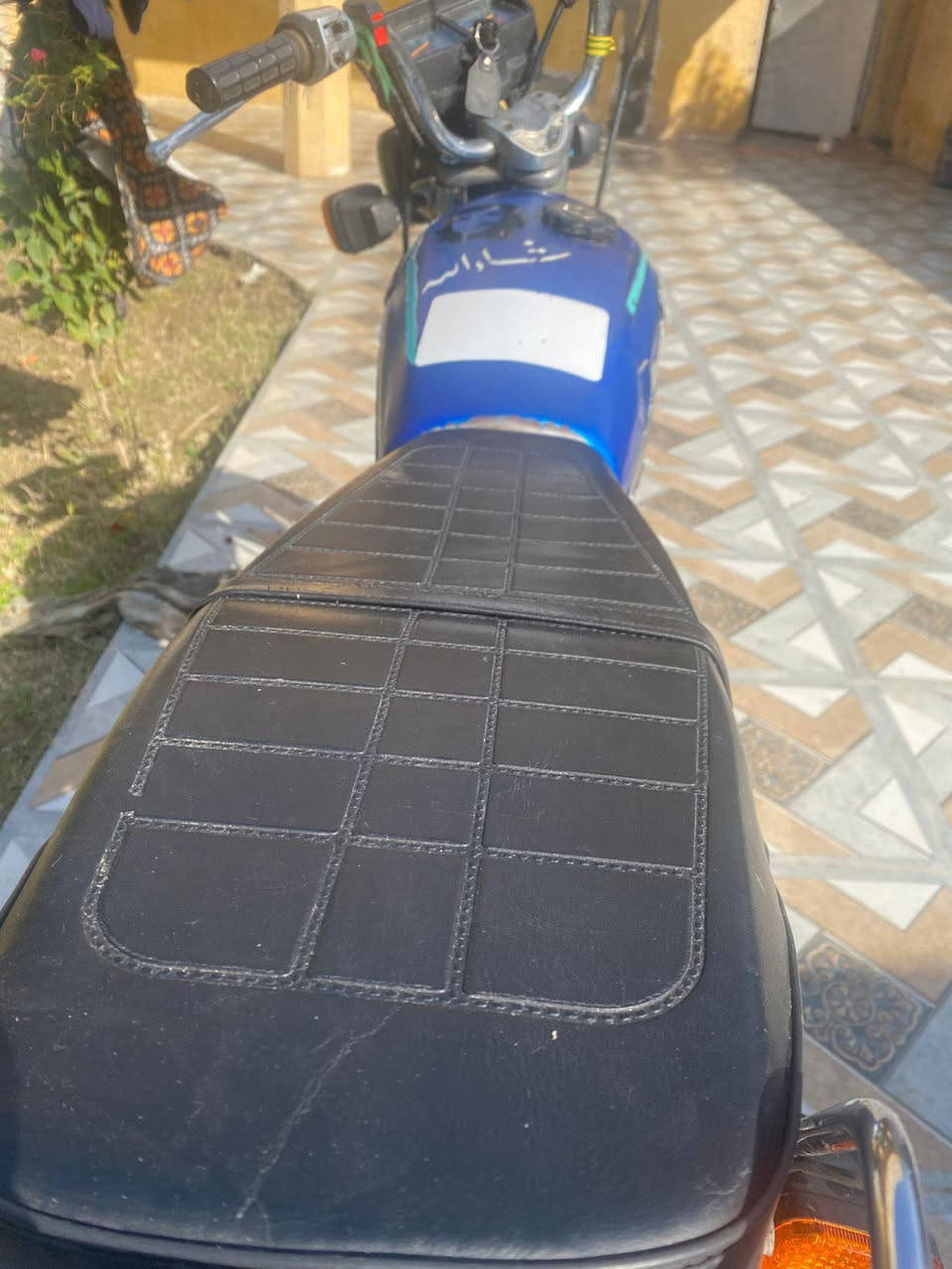 دراجة للبيع متن 
مديل 22
وراقص كاملة 7تعرقم 
كهربائية كله شغالة دبل إشارة 
تايرات زوج جديد 
ويل خلفي جديد 
المكينة ما مفتوحة 
الدرجة جوية خير من الله 
السعر 400 وبيه مجال اللشراي 
التواصل عل الخاص موجود وع.       ***********
