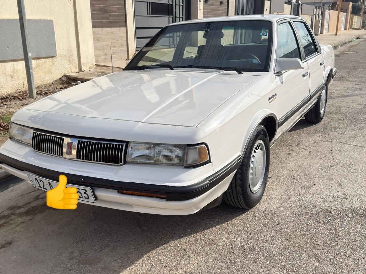 السلام عليكم السياره للبيع اولدز  موديل 90 السنويه جديده وهزه جديده شرط محرك وكير سياره صبغ بلادي بها قطعتين تطويز مال تقحيل داخل سياره بلادي على وضع الشركه السعر 60 ورقه التواصل على هذا الرقم ***********
