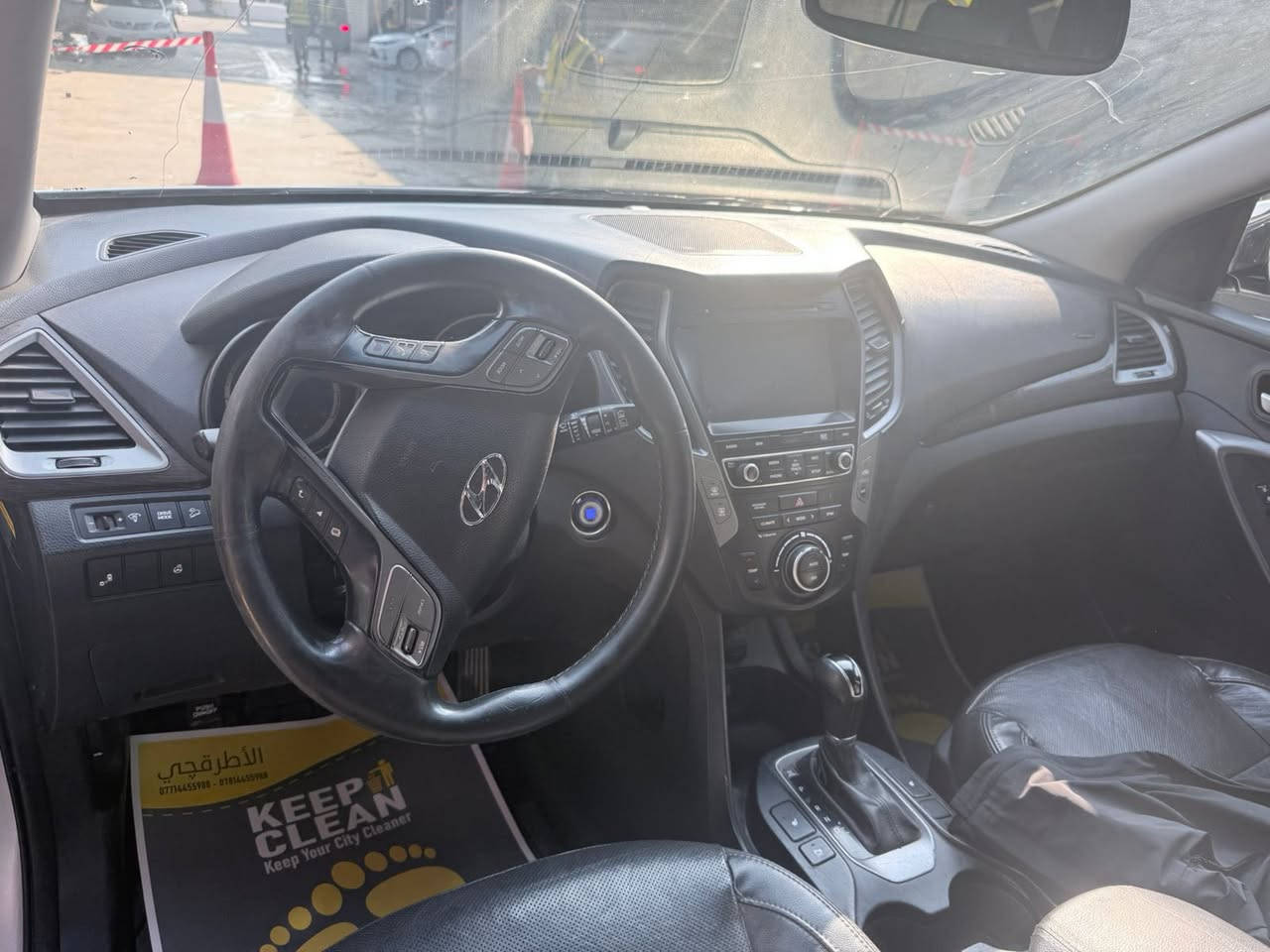 السلام عليكم سنتافيا ٢٠١٧ للبيع 
فولل مواصفات

حادثها نص الجاملغ الايمن

وشبر من يم قبق البانزين

السيارة بدون ايرباك

السيارة حلوة ونضيفة وخير من الله 

فئة ال sport ميحتاج احجي شنو مواصفاتها لان معروفة 

والسيارة دفع رباعي نضيفة ومرتبة 

السعر ١٦٧ وبيها مجال حلو 

للاستفسار الاتصال على الرقم ***********
