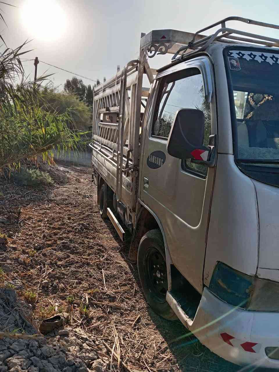 كية سامسونگ موديل 2000محرك 2700 سنوية 28 مشروع وطني سيارة بسمي رقم بغداد سعرها 45 رقمي ***********
