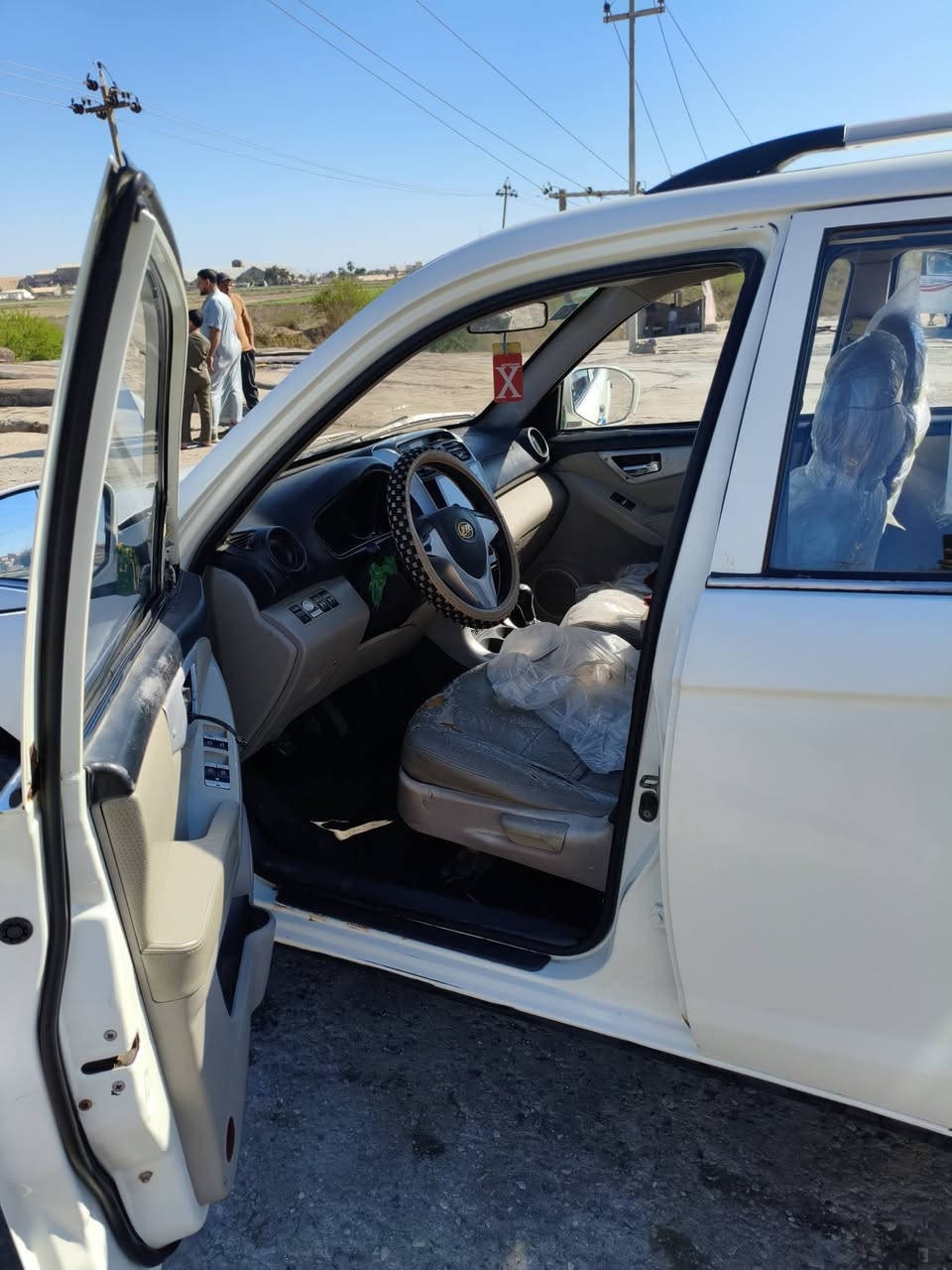 ليفان x60 للبيع 2013 رقم واسط بسمنه وسنويه لل29سياره خير من الله كير مكينه حداديه بدي مكفول محرك بيه بدايت تبخير السعر45وبيه مجال  مكان ميسان قلعه صالح ***********
