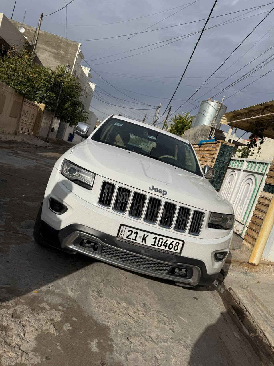 سلام عليكم ورحمه الله وبركاته 
سياره جيب لاريدو موديل 2014 خليجي فول مواصفات سقف سلايت بصمه فول مكان كركوك سياره بيد ثاني شخص من شركه مامتعوبه كير محرك شرط مامفتوح بيها قطعتين صبغ قليل *********** سياره مال بيت نضيفه كلش ماشيه قليل
بسمنه وبطاقه بنزين بيها كركوك, العراق
