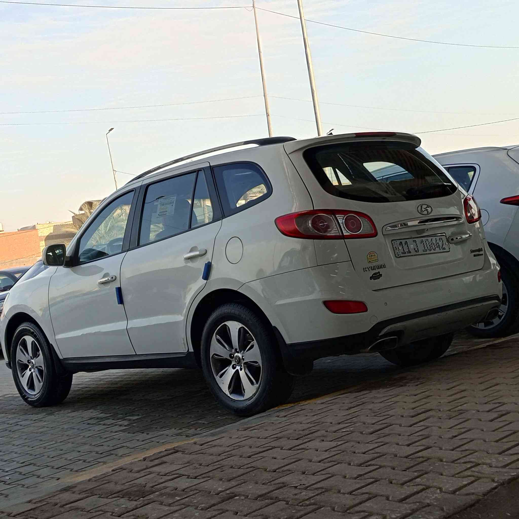 مكلف بنشر اتصال فقط *********** 
سنتافيه خليجي ٢٠١٢ فول الفول محرك ٣٥٠٠ سته سلندر فور ويل بصمه كشنات جلد فتحة 
٧ راكب ٣ قطع تبريد سياره حلوه ومال جناي
محرك وكير تمام تبريد تدفئة كهربائيات 
تخم تاير كله جاهز السياره مكفوله من صبغ 
والتبديل والفتح وشرط السونار فقط بيه بارد قليل
نمرتها بغداد رقم جديد بأسمنه سنويه وهزه جديد
سياره كلشي ماتخسر عليها 
راعيها يراوس بأقل منها عادي 
السعر النهائي بدون عمله 160  ورقه 
مكانها نجف 
والف هلا بيكم ❤️‍🩹
