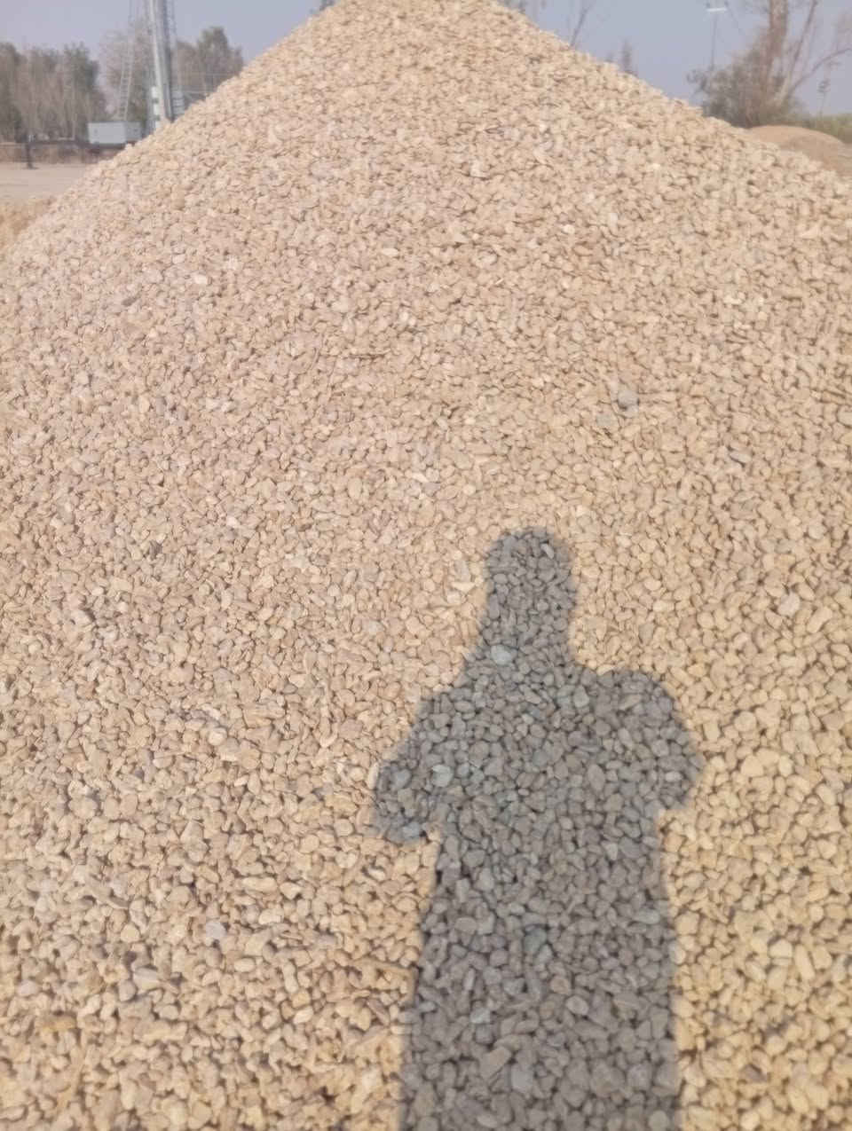 سلام عليكم
اني مجهز مواد 
جلمود سبيس بحص حصو 
اسعار مناسبة 
تواصل ***********
