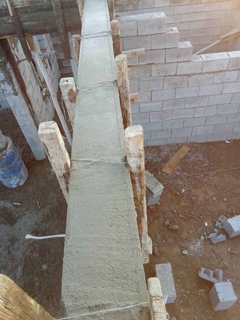 سلام عليكم نجار قالب متفرغ لجميع كافهه أنواع النجاره وسعر مناسب باذن الله رقم***********
