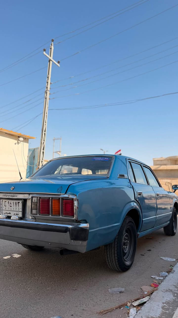 كراون أصولي رقم الماني 1975 
كفالة التحويل ثاني يوم راعيها بالبصره . 
تبريد شغال  منظومه كامله .
محرك وكير بطه 3000 .
طخم تاير  . 
كهربائيات كلها شغاله .
مسجل بلوتوث .
جام كنترول كهربائي اربع ابواب .
سنتر لوك كهربائي . 
فيت بم جديد .
خشم جاملغ اليمنئ مضروب ضربه .
خفيفه فقط يرادله صبغ ،
السعر 38ورقه .

*********** البصرة, العراق
