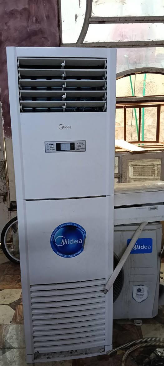 سبالت للبيع
ابيع شلع مابيع مفرد 
عاطل مابيع كلهن يشتغلن
***********
