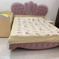٢٠٠ • دوشك • سرير