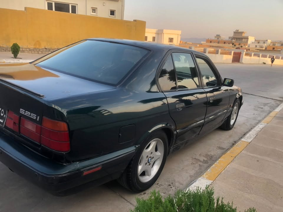 سڵاوی خوای گەورەتان لێبێت
هاوڕێیان ئەم بیئێمە بۆ فڕۆشتن مۆدێلی 1994 525 کەپس دیجیتاڵ گێر ئۆتۆماتیک ئاڕم پلاستیکی سلێمانی گێر و مەکینە و تەبرید و ئاڕم و ئەوەلیات و موس و بڕاوە بەشەرت جەمپێکی خەفیفی لای چەمەلغی دواوەی سایەقی هەیە ناو حەوز بەشەرت ئیتر هەموو گیانی بەشەرت نرخی 40 وەرەقە و مەعامەلە شوێن سلێمانی
***********
