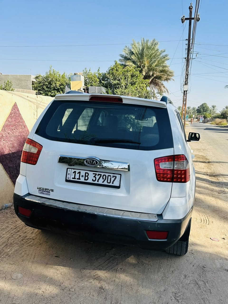 موديل ١٣ كفاله عامه. 
فول. مواصفات. 
فتحه سقف
مري قلابه 
حساسات امامي خلفي 
شاشه تاب اصلي 
صدر السياره شركه 
تخم تاير جديد 
محرك جديد 
كير جديد 
رقم. بغداد دولي. بسمي 
كشنات كهرابائيه الثنينهن وجلد 
زراك لايت بك لد 
سعر السياره. ١٦٥ وبيه مجال 
او مراوس بسورنتو شكل ال ١٦. من.موديل ١٥ وفوك انطي فرق هم عادي. حسب النضافه 
مكاني صلاح الدين. بلد الضلوعيه 
***********
