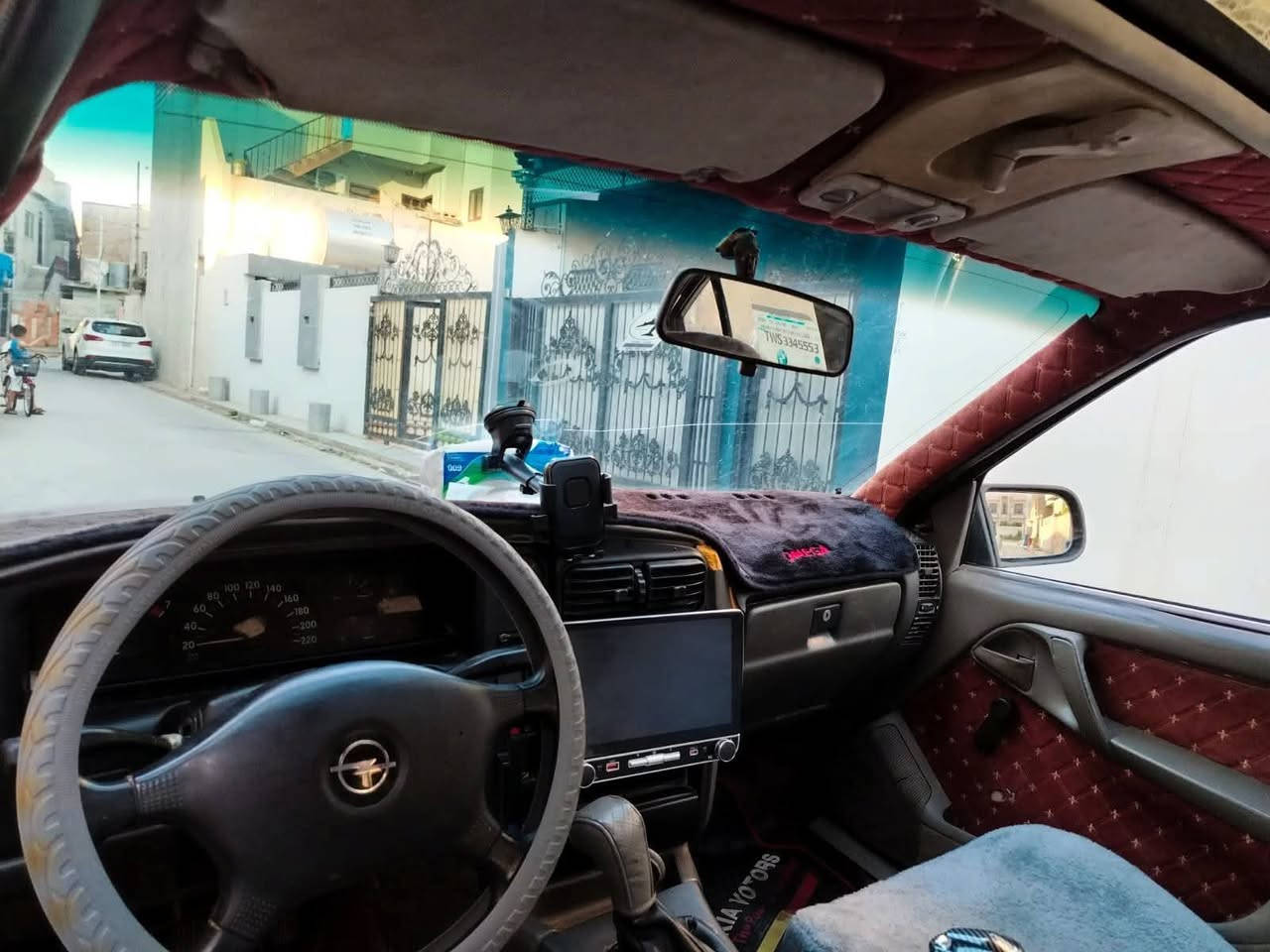 اوميكه للبيع مديل ٩١
شرط التحويل مشروع وطني سنويه ما منتهيه
شاشه وكامره والشاشه موعاديه  وكار بلي ونضام تقره الرسايل اذا جتك اجوب تتحدث ويه الشاشه تتصل بحد٤ سمعات جدد وتايرات جدد باتري جديد نوزلات وبلكات وفيتبم جديد صدرد امامي خلفي جديد متعمره كامله ماعده الصبغ بس باقيله
***********
