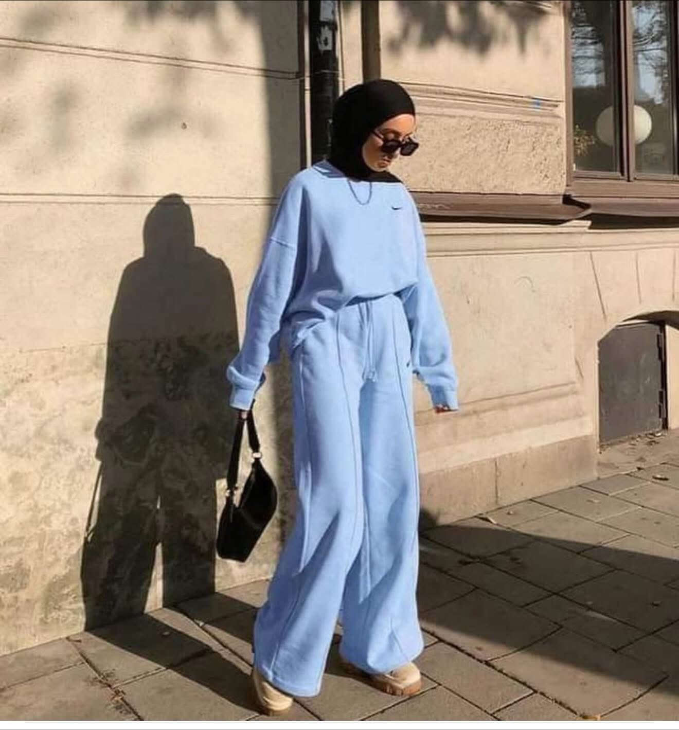 شلعة كاملة بضاعة صيفية وشتوية
اكثر من 350 قطعة
البضاعة كلها تركيا 
للاستفسار خاص او واتساب ***********
