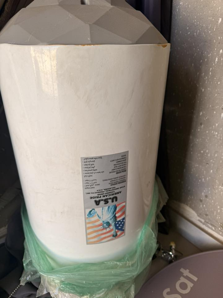 للبيع سخان جديد امريكي تعليك 100 لتر مستعمل شهر واحد اصلي السعر 75 الف هاتف ‭0771 056 5484‬
الدوره الاثوريين
